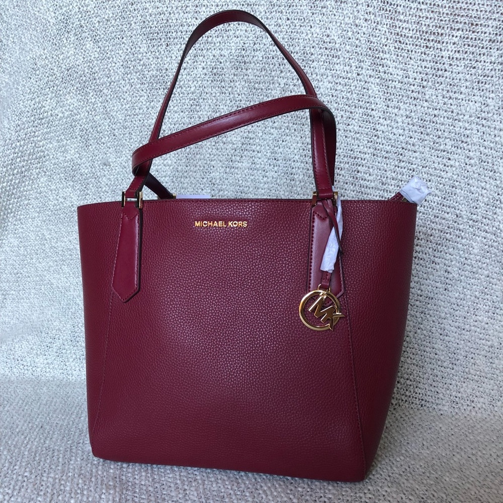 👜NWT Michael Kors Bag Kimberly Mulberry